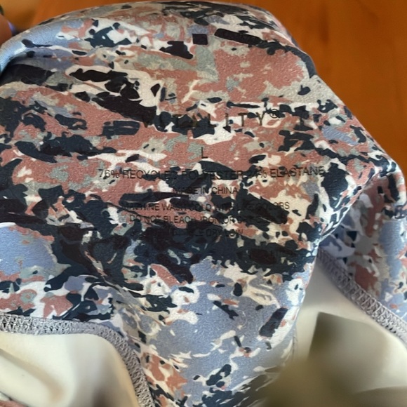 Vitality Pulse Biker Shorts - Picture 4 of 4